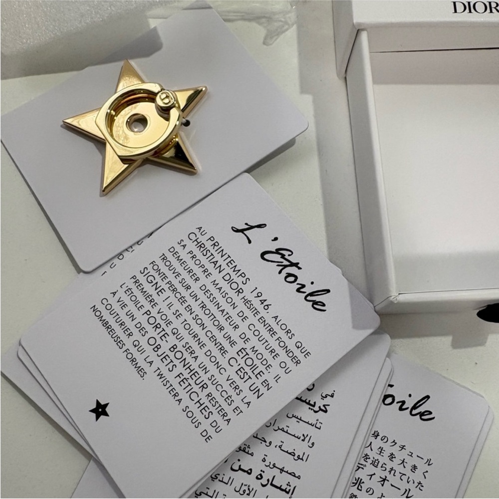 Dior gift Gold Star phone ring - Picture 8 of 8